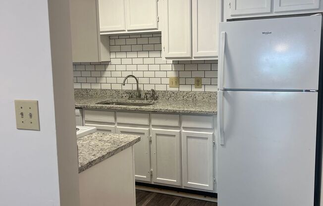 Studio, 1 bath, 460 sqft, $1,050, Unit G6