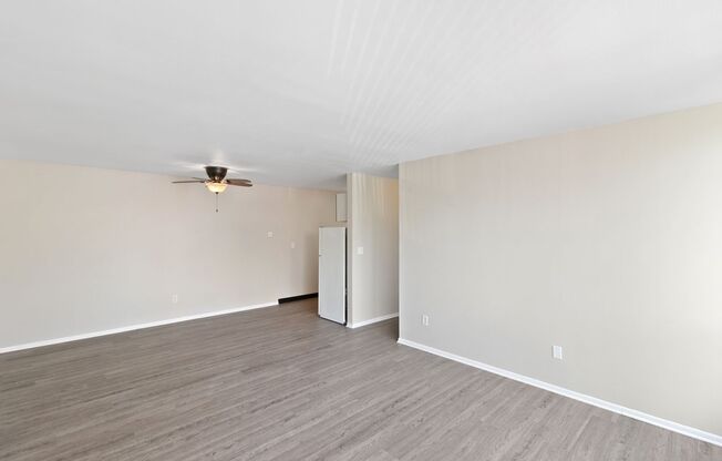 2 beds, 1 bath, 900 sqft, $1,275, Unit Unit 109