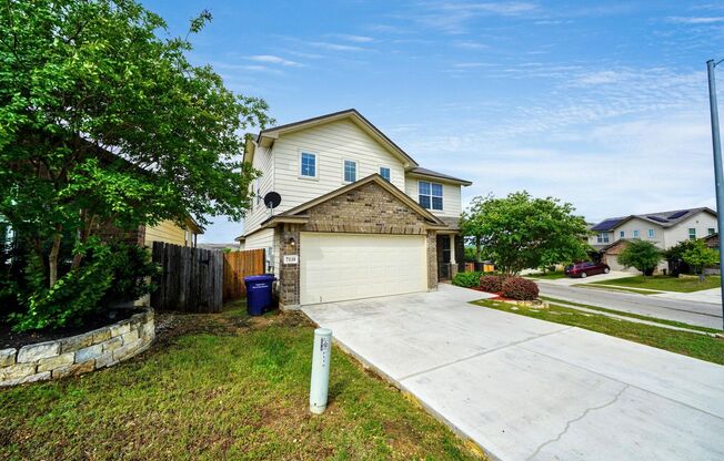 Exquisite Residence Nestled in the Sought-After Solana Ridge Subdivision - Realtor Commission: $350