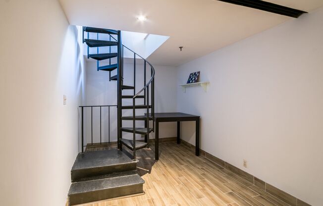 Washington Square West Condo