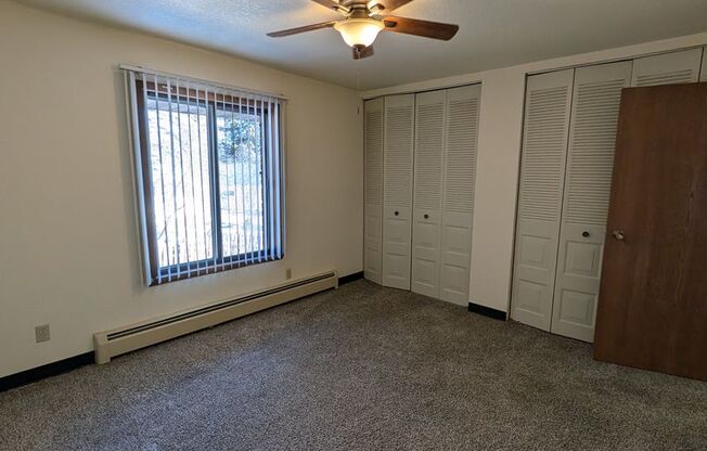 2 beds, 1 bath, 970 sqft, $1,149, Unit FB   5106