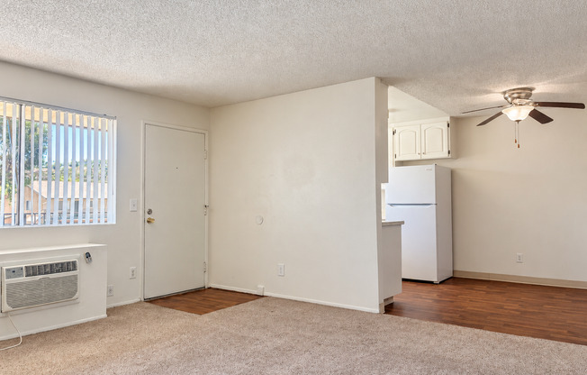 2 beds, 1 bath, 925 sqft, $2,100, Unit 430-J