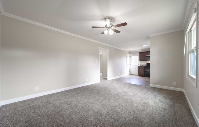 Look and Lease Special! $200 off rent!!!