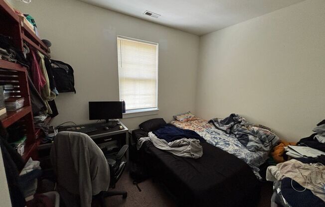 3 beds, 3 baths, 823 sqft, $1,895, Unit Unit 19