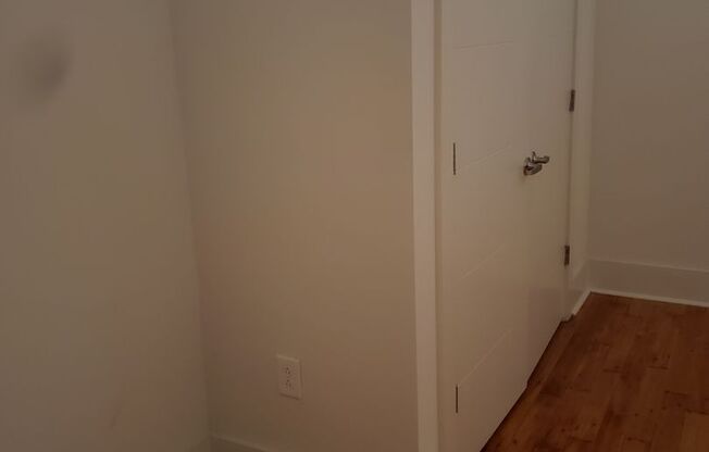 1 bed, 1 bath, 744 sqft, $1,275, Unit W231