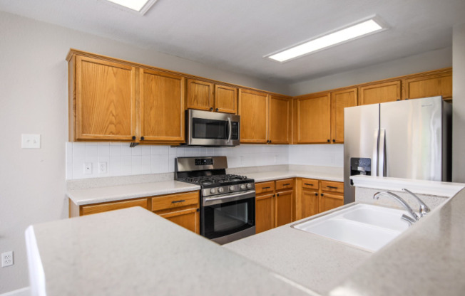 1806 OAKMONT LN