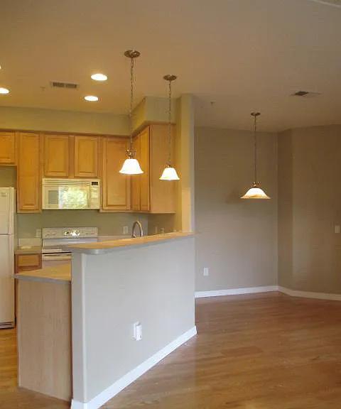 5220 Boardwalk Drive C-13