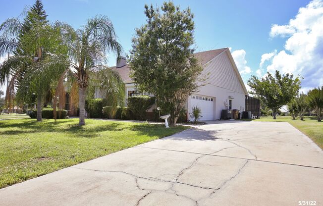 Gorgeous 3/2 Pool Home with a Covered Patio and a 2 Car Garage in the Delightful Adriane Park - Kissimmee!