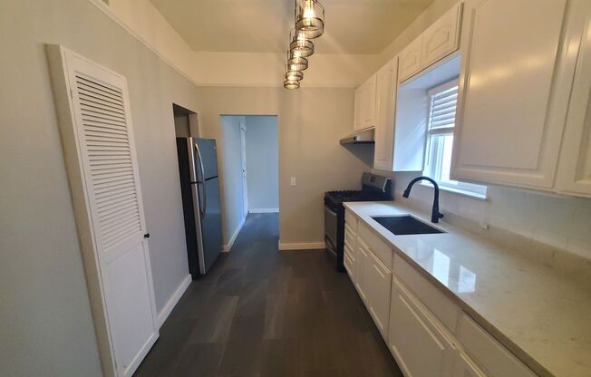 2 beds, 1 bath, 863 sqft, $3,900, Unit 2518