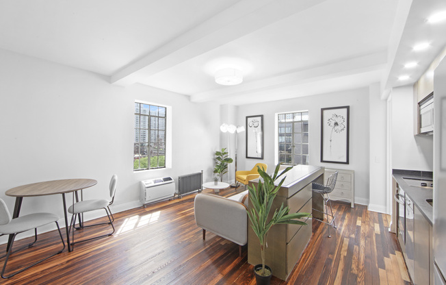 1 bed, 2 baths, $4,000, Unit 1205/1206