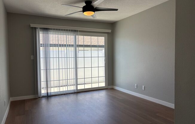 2 beds, 1 bath, 950 sqft, $2,815, Unit 0036