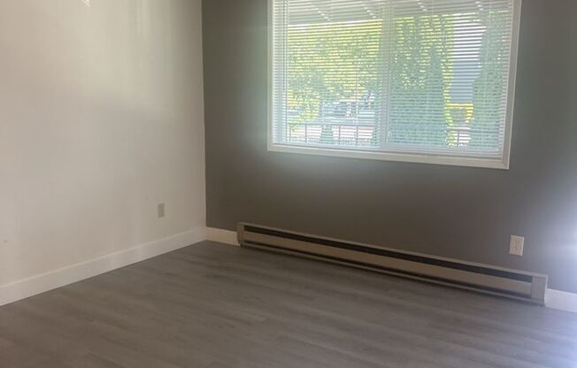 1 bed, 1 bath, 576 sqft, $1,295, Unit 22