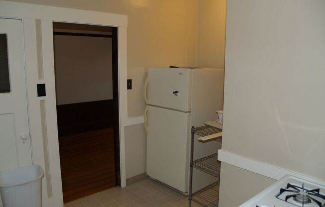 1 bed, 1 bath, $1,750, Unit E1