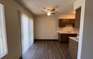 2 beds, 1 bath, 877 sqft, $1,095, Unit 160