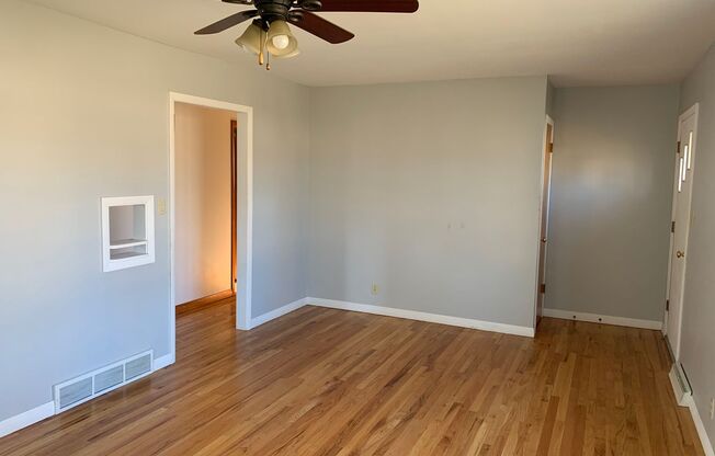 3 beds, 1 bath, $1,295