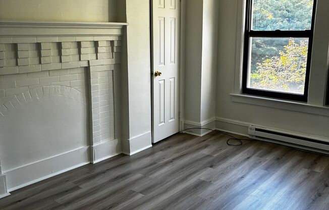 1 bed, 1 bath, 650 sqft, $1,099, Unit 7229 Penn Ave. #3A