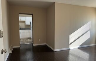 2 beds, 1 bath, 573 sqft, $925, Unit 1624 #23