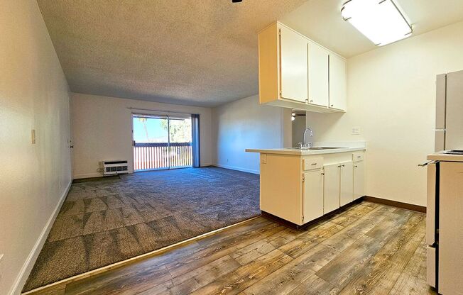 2 beds, 1 bath, 760 sqft, $2,025, Unit 24