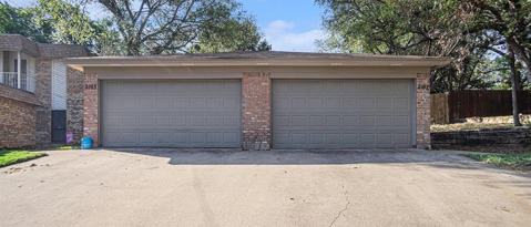 2107 Mistletoe Avenue