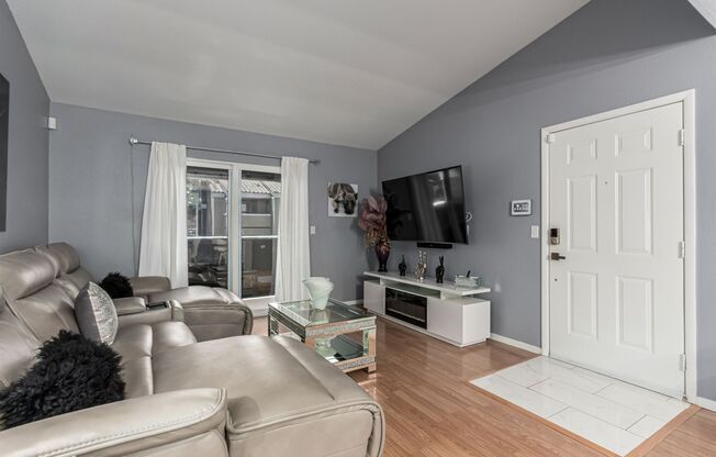 Furnished 1 Bedroom Condo near Summerlin!
