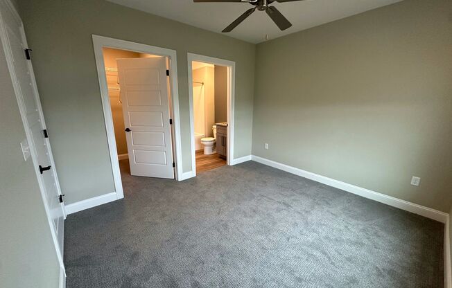 2 beds, 2 baths, 1,218 sqft, $2,725, Unit L31