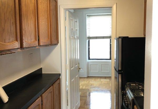 2 beds, 1 bath, 800 sqft, $3,950, Unit 3