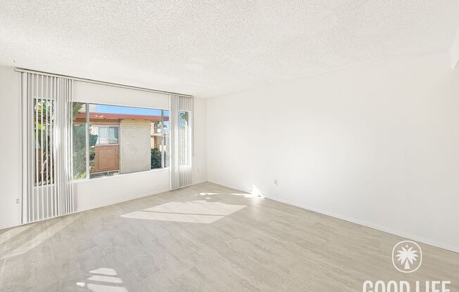 Spacious 2B/2BA condo available in San Carlos!