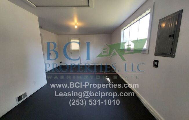 JUST REMODELED!! THIS 3 BEDROOM AVAILABLE 6/15!