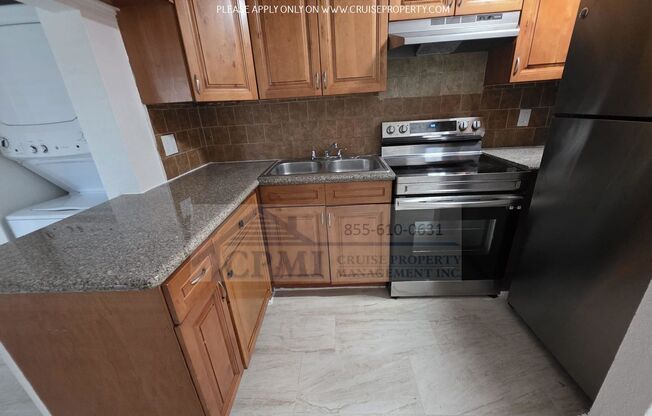 2 beds, 2 baths, 875 sqft, $1,995, Unit 552