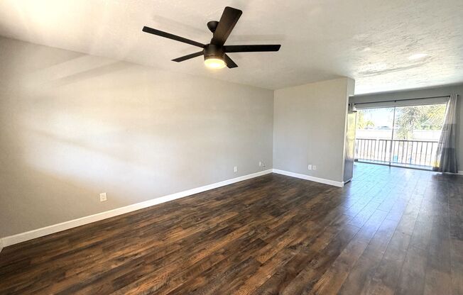 FIRST MONTH'S FREE RENT 2/1 STUNNING CONDO IN FT. MYERS, FL