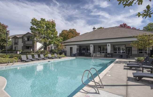 Stoneridge Swimming Pool Clubhouse View