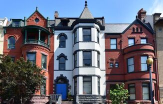 Centrally located 1BR/1BA Dupont Circle $2700 a month