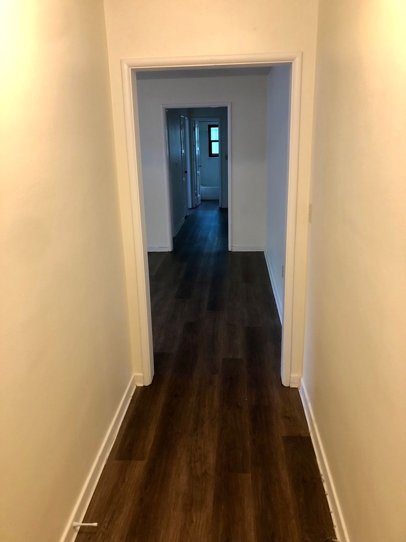 Bay Ridge Court (Cobblestone Court)