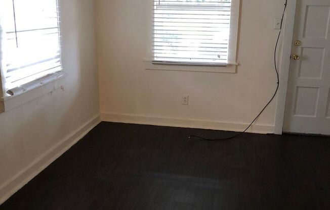 2 beds, 1 bath, $1,250