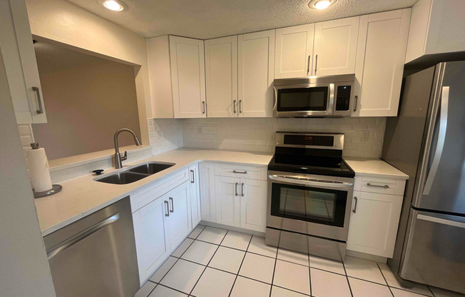 202 CORKWOOD LN