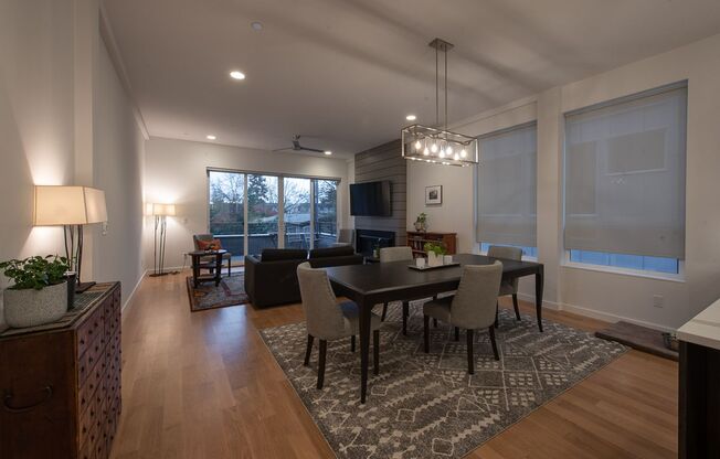 Immaculate, Kirkland Newer Construction - 4 Bed 3.5 Bath Townhome in Norkirk!