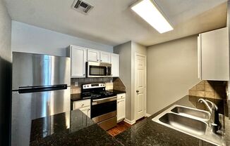 5/5 Townhome Blocks from Baylor Campus!