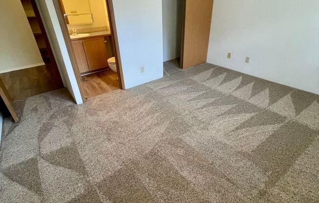 2 beds, 1.5 baths, 900 sqft, $1,600, Unit B301