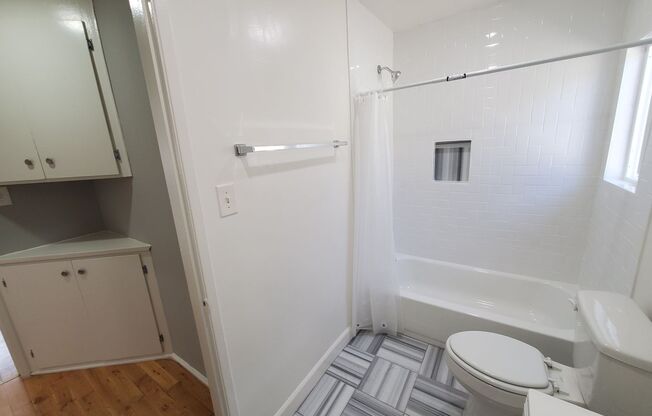 1 bed, 1 bath, 650 sqft, $2,300, Unit 12