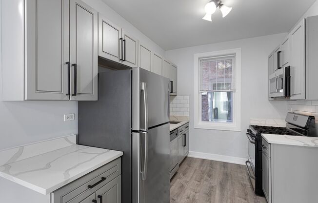 3 beds, 1 bath, 850 sqft, $2,550, Unit 1906-1