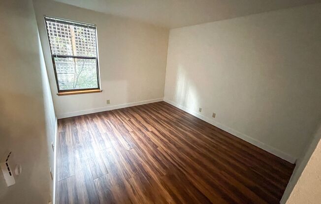 2 beds, 2 baths, 900 sqft, $2,695, Unit 210