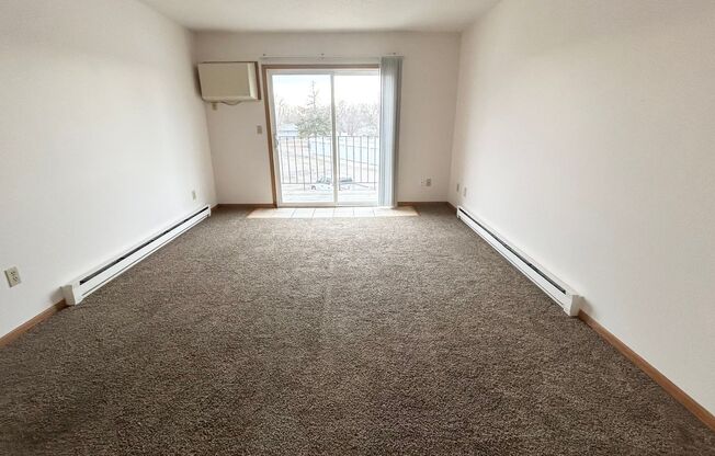 2 beds, 1 bath, 840 sqft, $860, Unit 2542-303