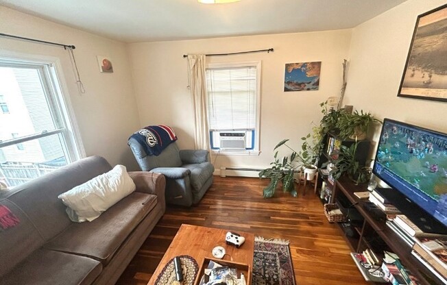 1 bed, 1 bath, 650 sqft, $2,200, Unit 2
