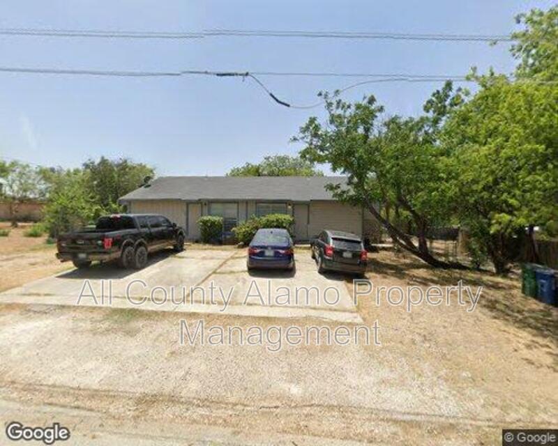 427 ZACHRY DR