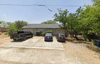 427 ZACHRY DR