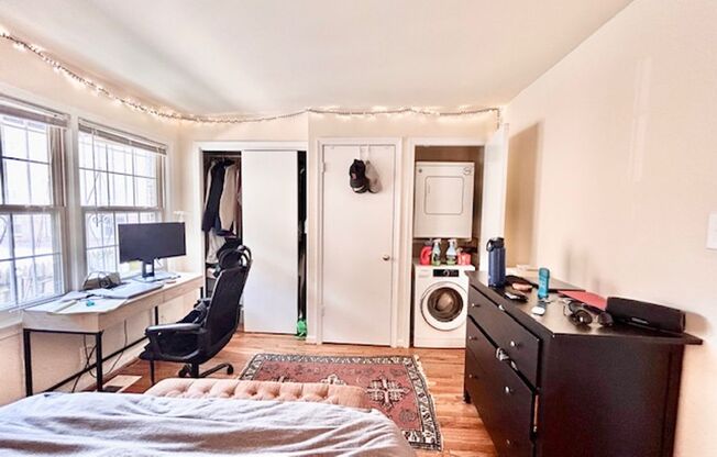 1 bed, 1 bath, $2,466.07