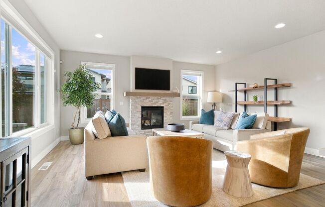 3 beds, 3 baths, $3,495