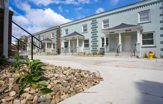 2 beds, 1 bath, 1,130 sqft, $1,425, Unit BR-2308