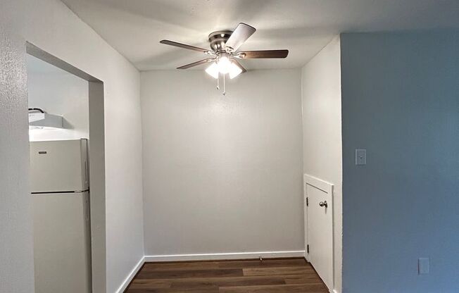 2 beds, 1 bath, $895, Unit MA9133