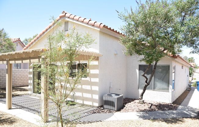 SOUTH - RANCHO LAS PALMAS - 1 STORY HOME - 89123